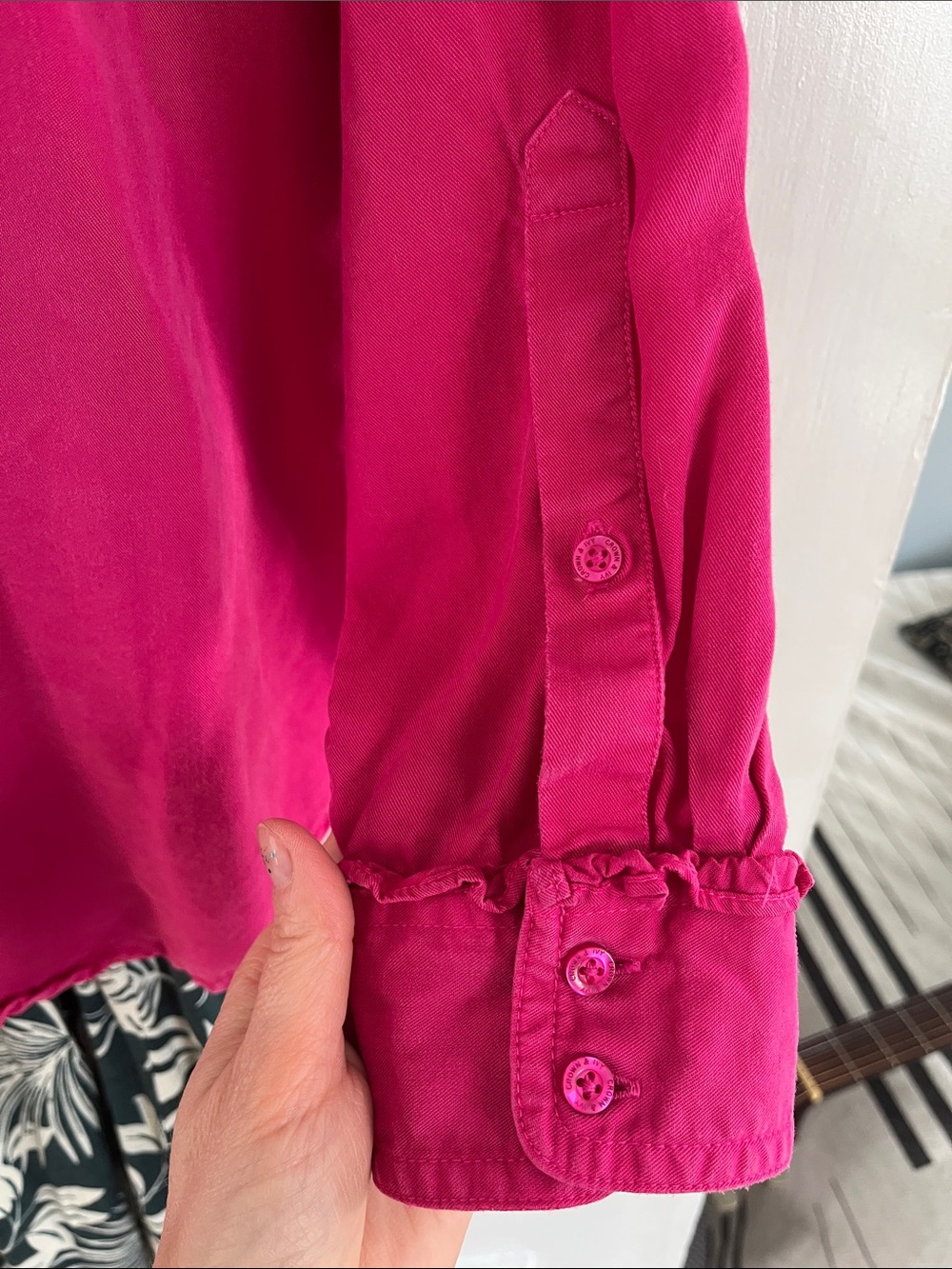 Crown & Ivy Button-Up Shirt Women’s Fuchsia - M - Picture 9 of 13